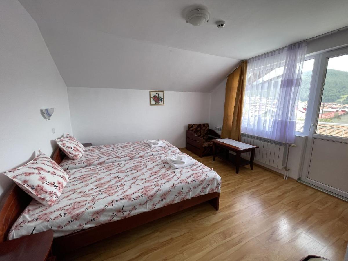Family Hotel Panorama Sarnitsa ภายนอก รูปภาพ