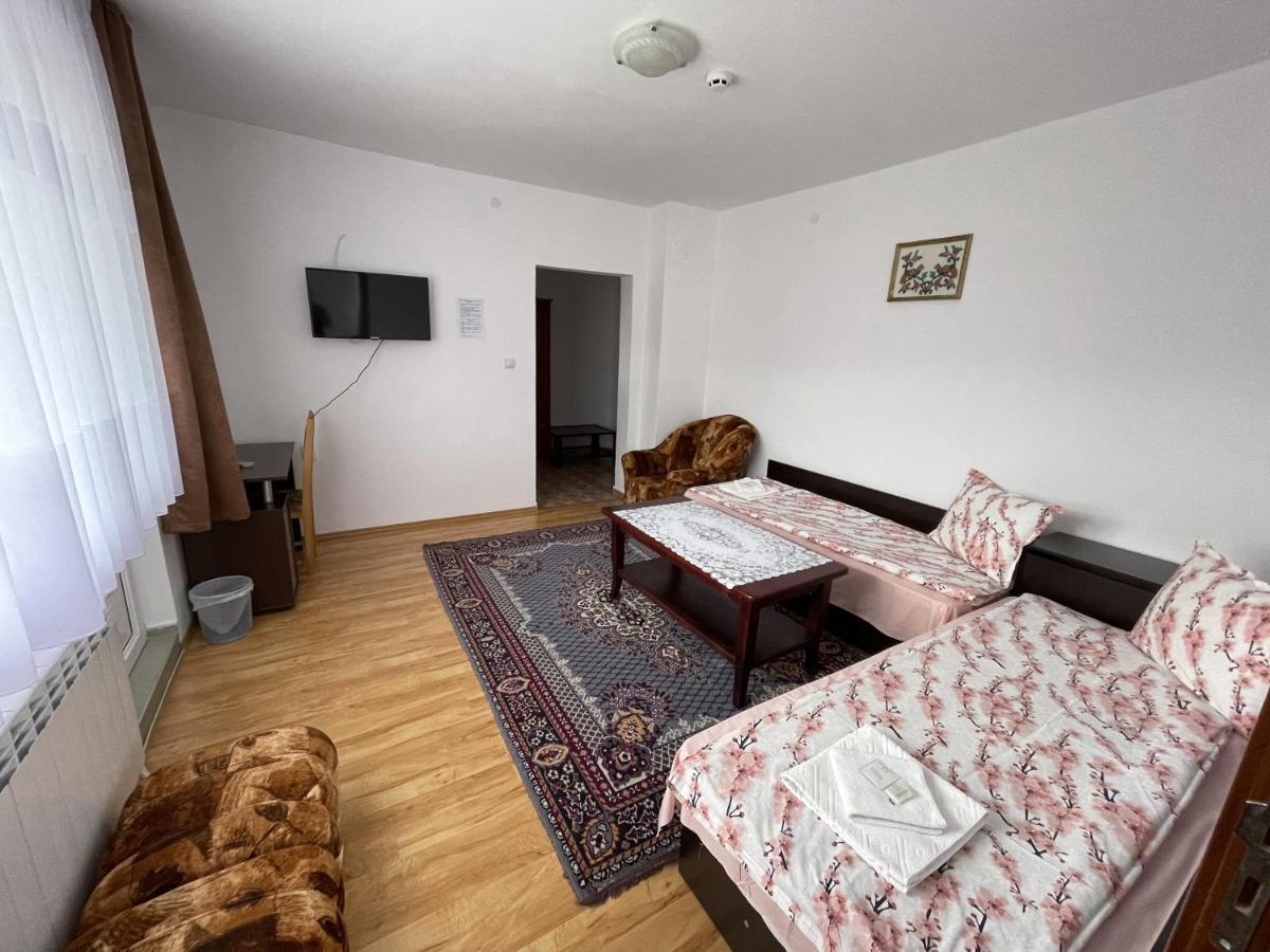 Family Hotel Panorama Sarnitsa ภายนอก รูปภาพ