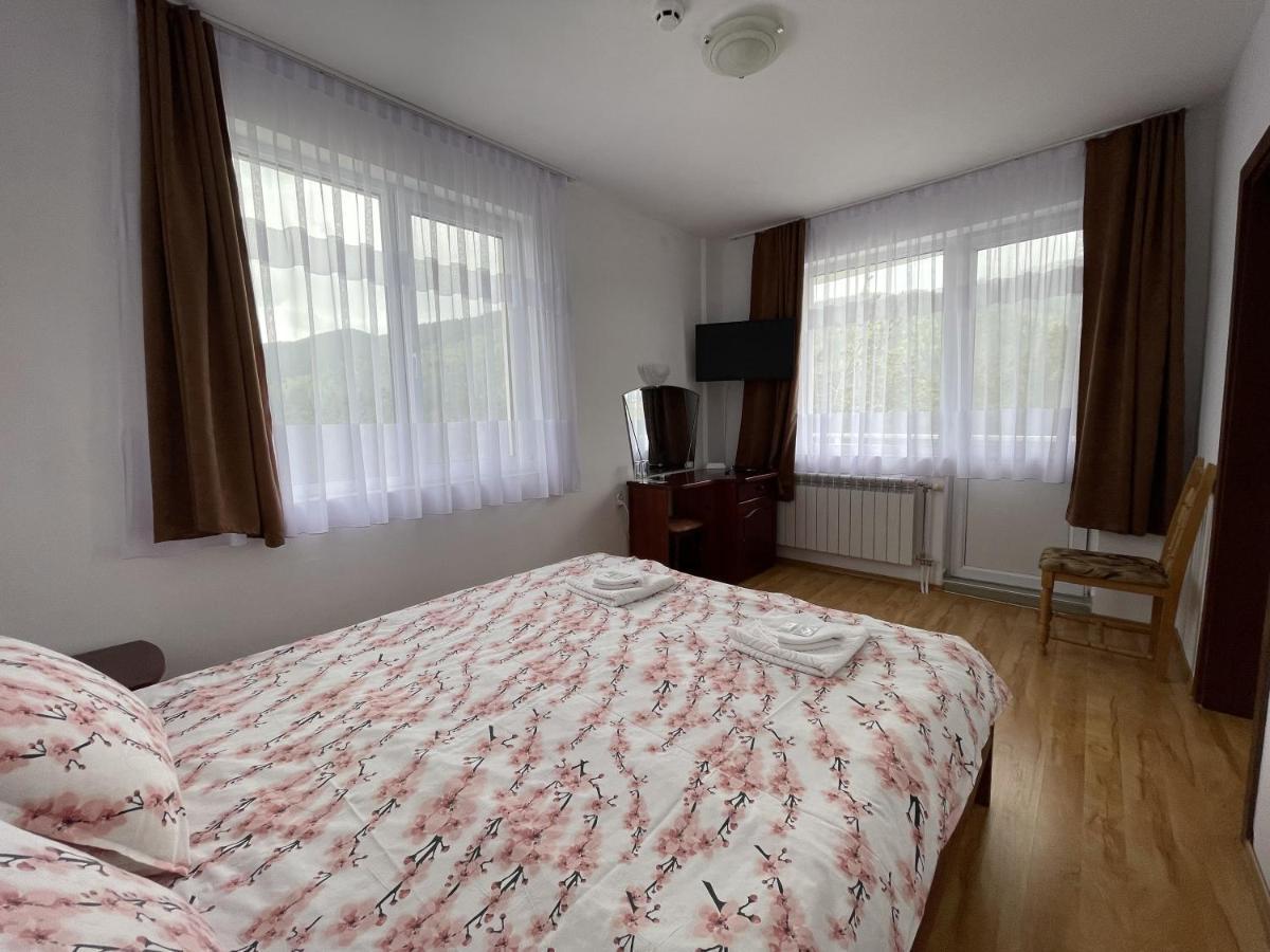 Family Hotel Panorama Sarnitsa ภายนอก รูปภาพ