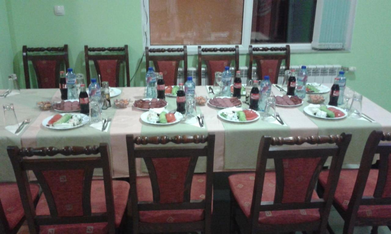 Family Hotel Panorama Sarnitsa ภายนอก รูปภาพ