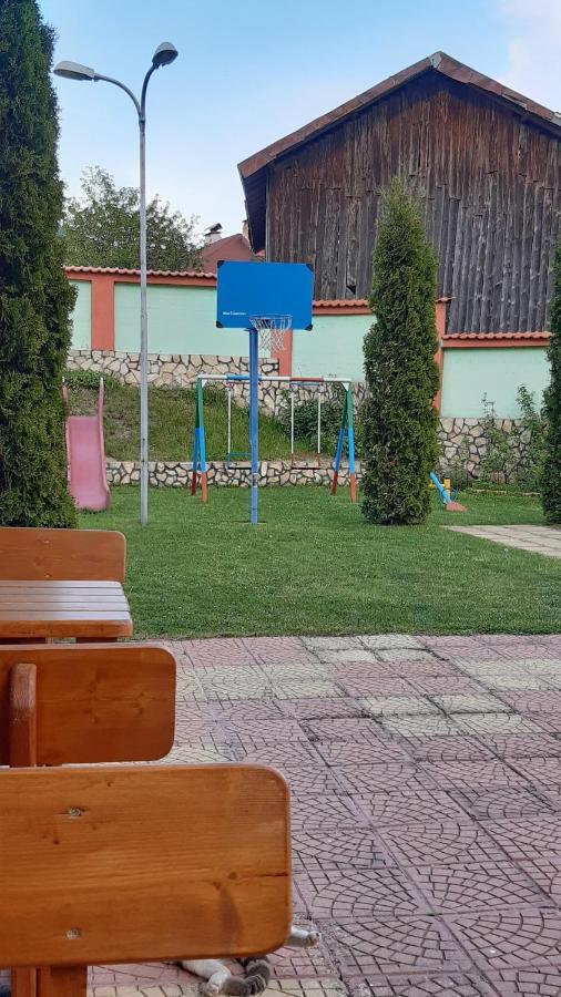 Family Hotel Panorama Sarnitsa ภายนอก รูปภาพ