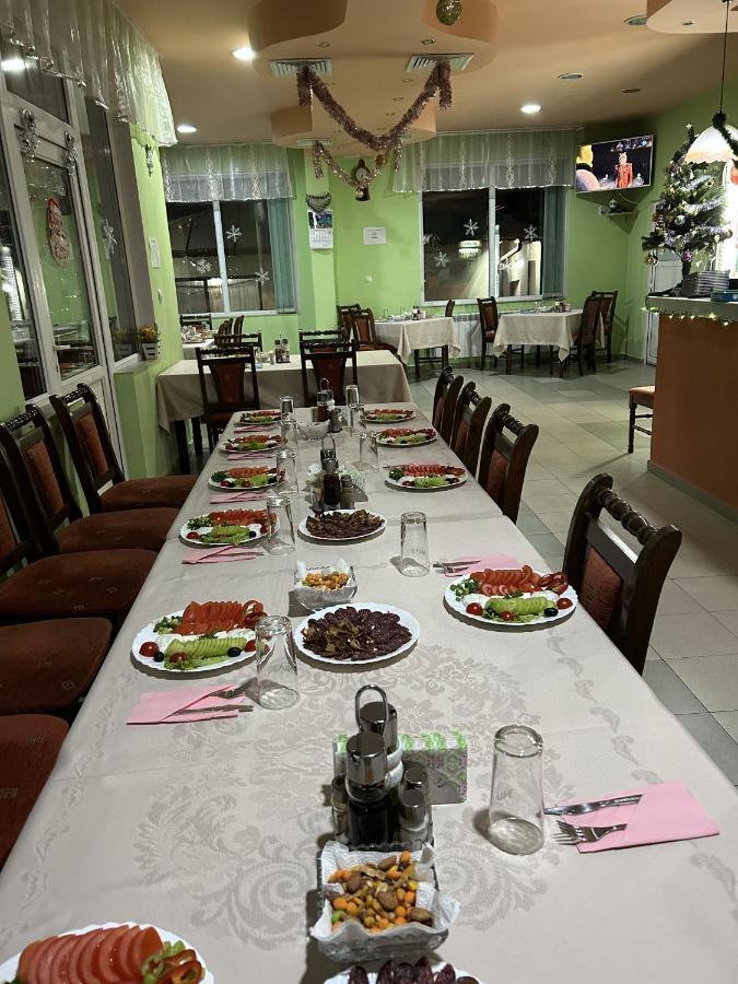 Family Hotel Panorama Sarnitsa ภายนอก รูปภาพ