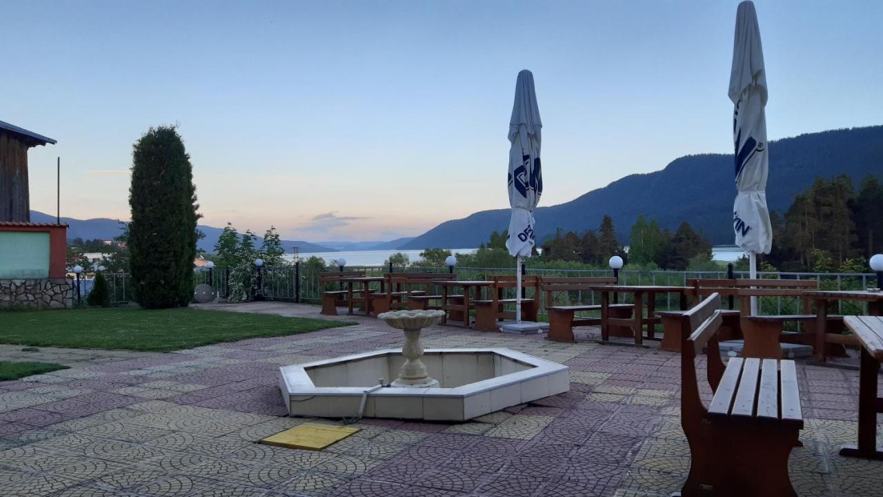 Family Hotel Panorama Sarnitsa ภายนอก รูปภาพ