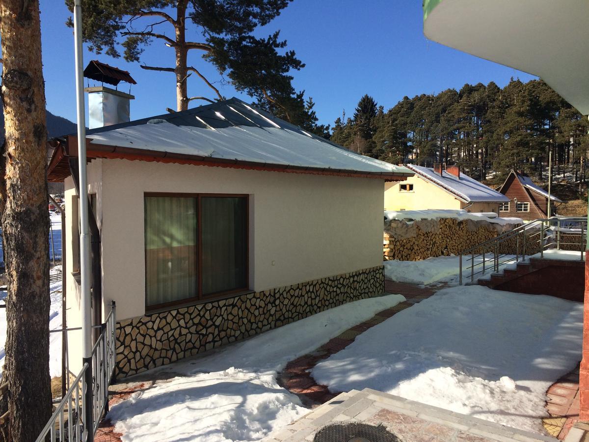 Family Hotel Panorama Sarnitsa ภายนอก รูปภาพ