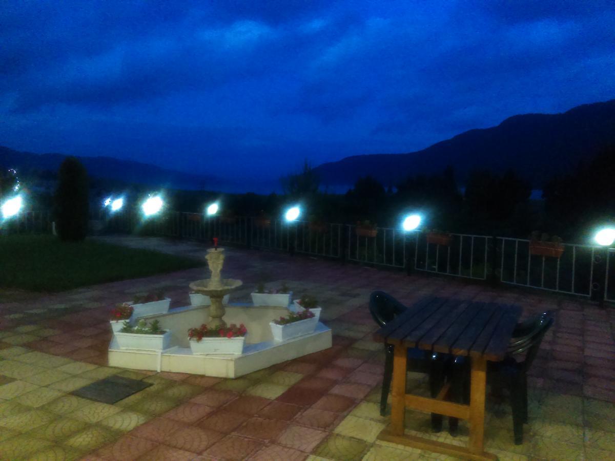 Family Hotel Panorama Sarnitsa ภายนอก รูปภาพ